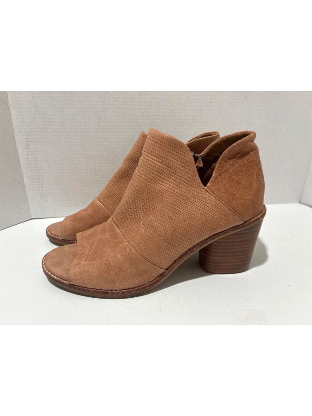 Sofft Boottie womens Molly Peep Toe leather  Shoes size 8